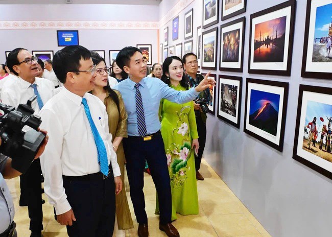 Lan tỏa giá trị văn hóa ASEAN qua triển lãm ảnh tại Nghệ An