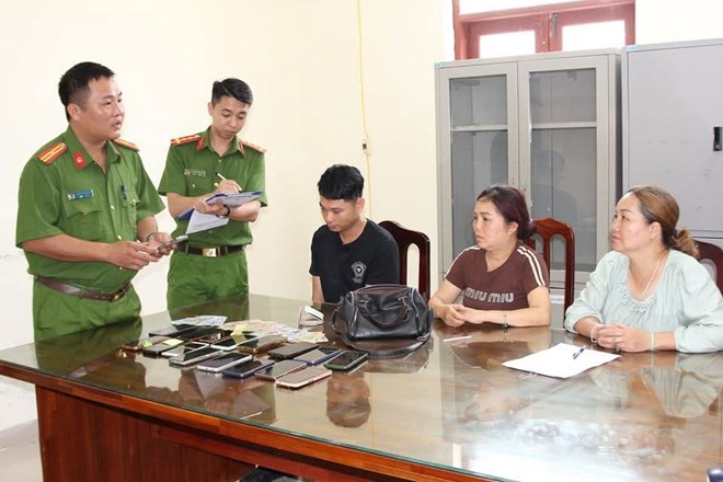 Bắt nhóm đối tượng trộm cắp khi người dân đi chiêm bái xá lợi Đức Phật ở Hà Nam