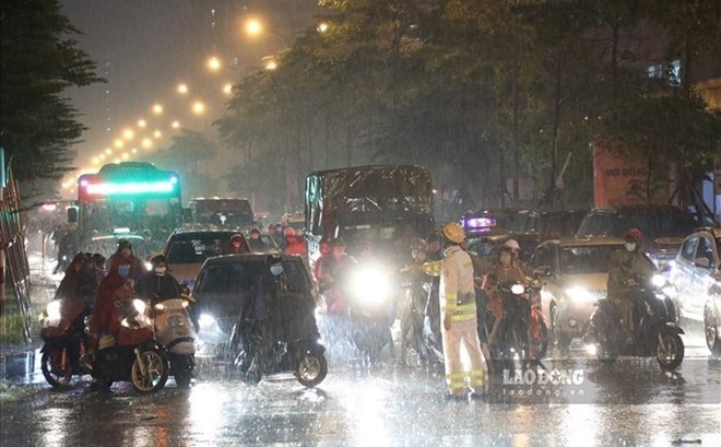 Sắp đón mưa lớn dồn dập, cảnh báo thời tiết nguy hiểm