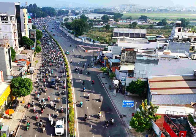 Đường mới 6 làn không cứu nổi cửa ngõ Tây Bắc TPHCM khỏi kẹt xe
