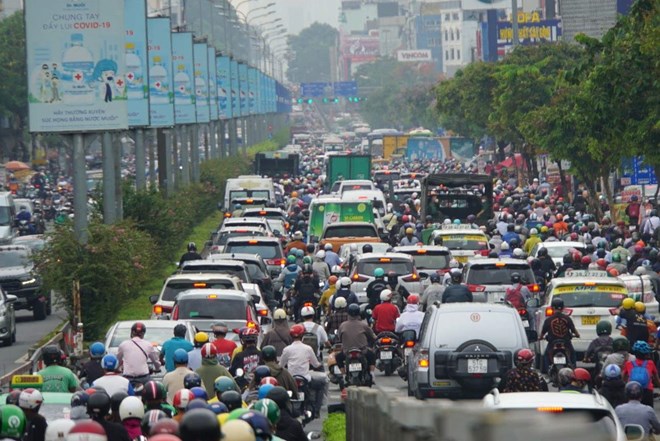 Đường Cộng Hòa thường xuyên kẹt xe.  Ảnh: Minh Quân