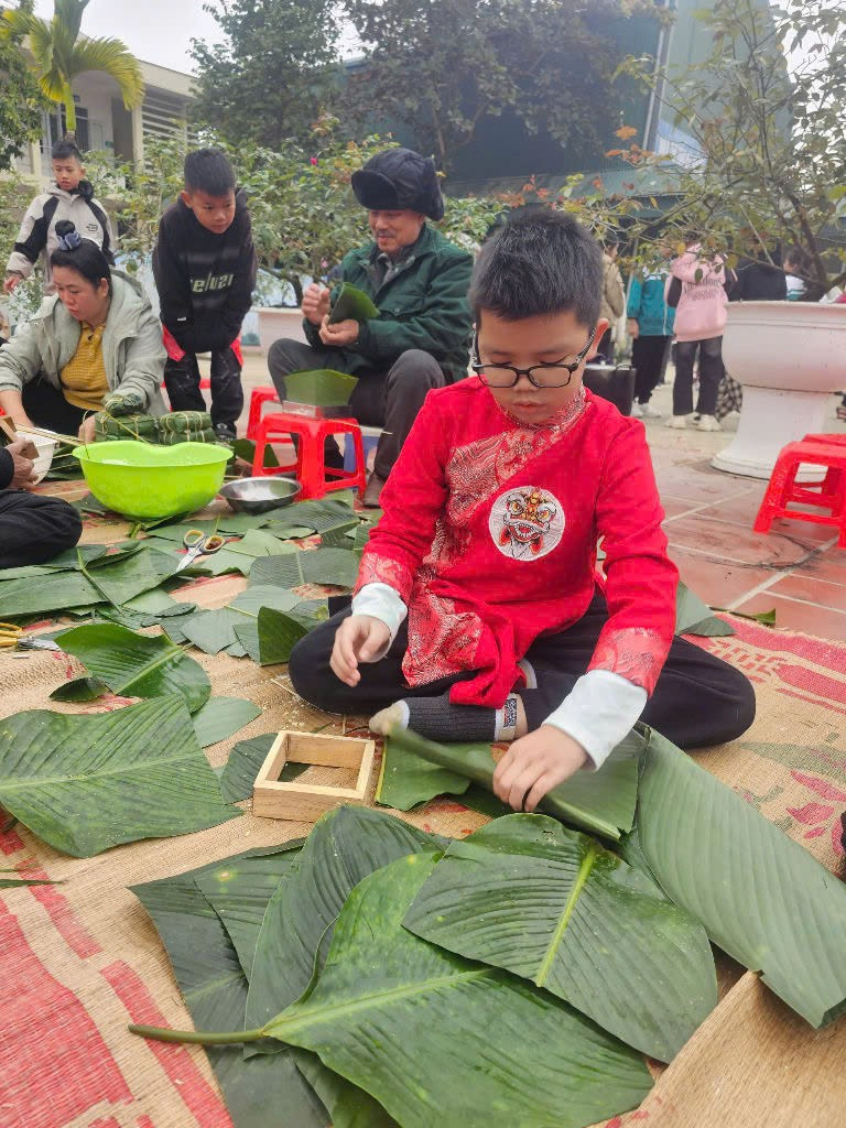 Giáo dục truyền thống cho học sinh qua ngày Tết cổ truyền. tieu-hoc-thanh-chan-4.jpg