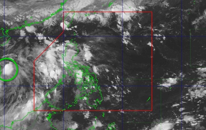 Dự báo khả năng áp thấp gần bờ biển Việt Nam mạnh thành bão