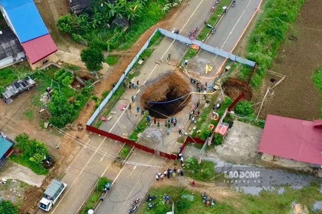 Cận cảnh loạt hố tử thần khiến người dân 3 tỉnh miền núi mất ăn, mất ngủ