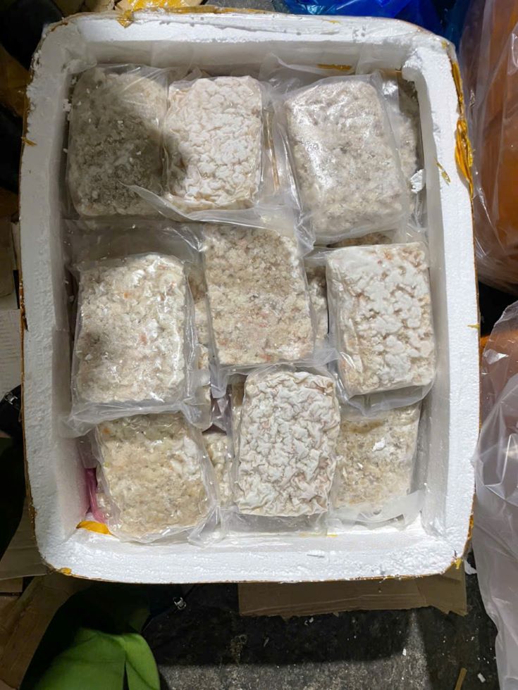 Cơ quan công an đã xử phạt các cơ sở kinh doanh vi phạm. Ảnh: Lam Hồng