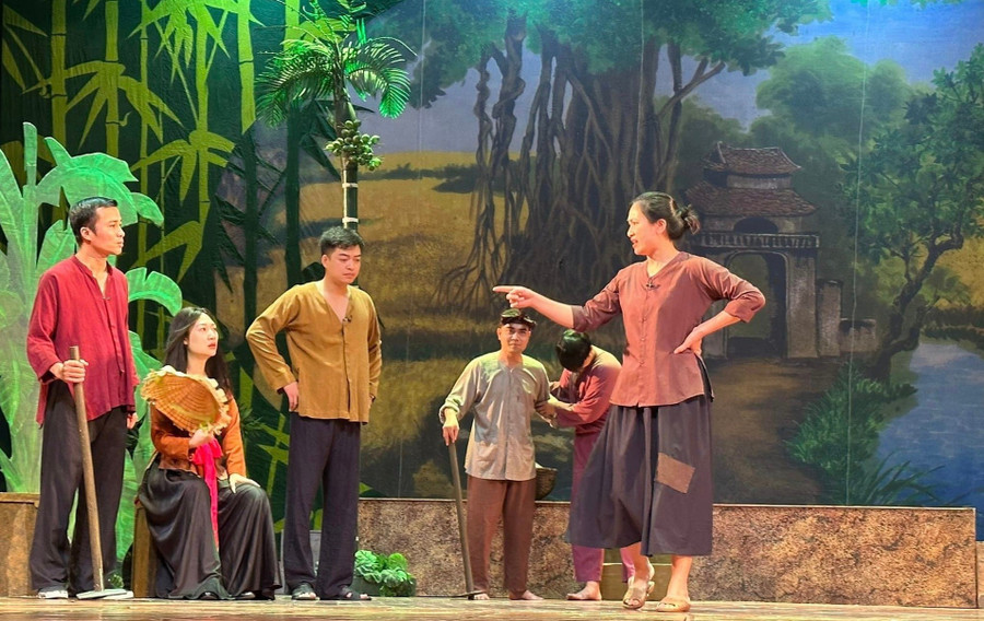 Ảnh minh họa INT. on-thi-tot-nghiep-thpt-2025a.jpg