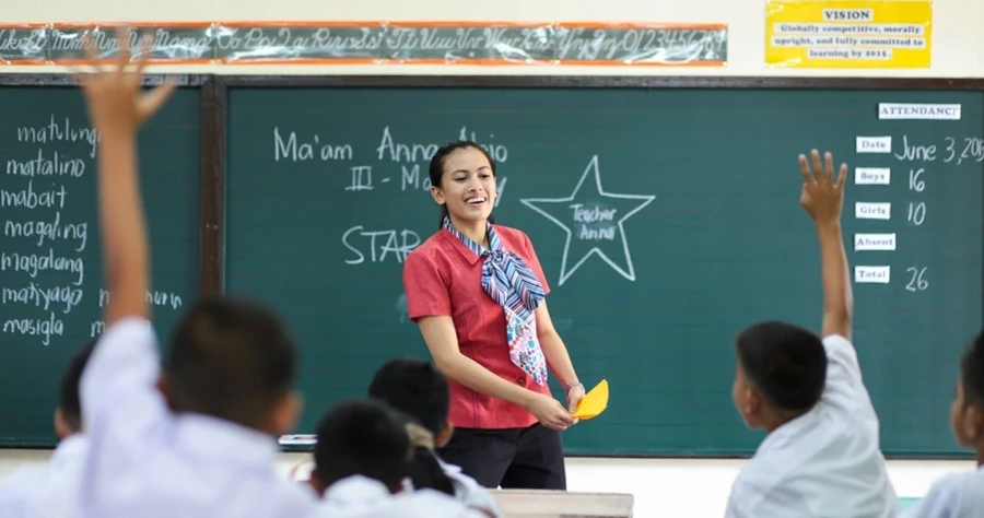 Giáo viên Philippines có trình độ chuyên môn xuất sắc và bằng cấp cao.
