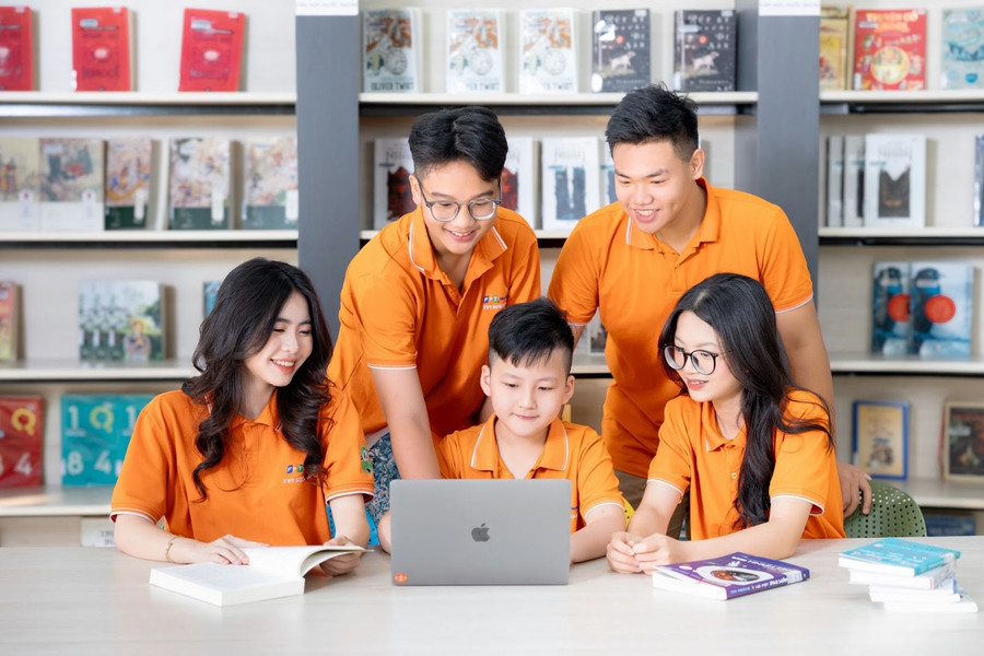 Học sinh tốt nghiệp tại FPT Schools được xét tuyển thẳng vào các trường đại học trong Khối Giáo dục FPT: Đại học FPT, Swinburne Việt Nam và Greenwich Việt Nam.