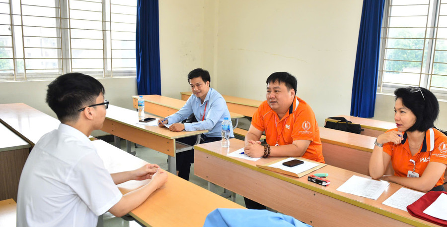 phong-van-1.jpg