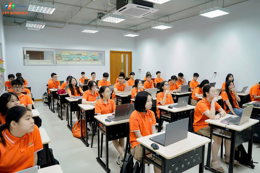 Học sinh FPT School Hải Phòng được tiếp cận với công nghệ ngay từ sớm và thường xuyên được thực hành, tham gia các cuộc thi/sân chơi về công nghệ ở trong và ngoài nước. f3.jpg