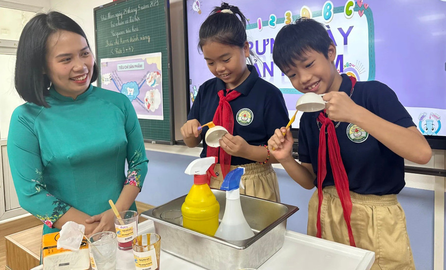 Ảnh minh họa INT. van-dung-stem-trong-day-hoc2.jpg