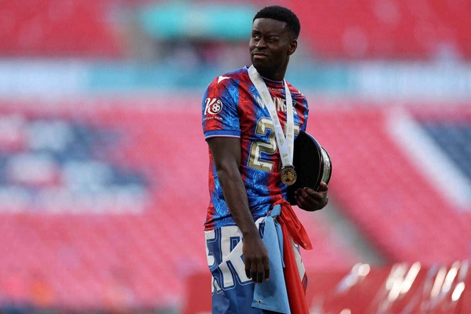 Marc Guehi sẽ chọn Liverpool, Arsenal hay ở lại Crystal Palace