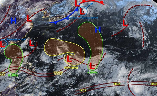 Ba áp thấp chực chờ hóa bão ở ổ bão gần Biển Đông, dự báo mưa lớn, dông lốc