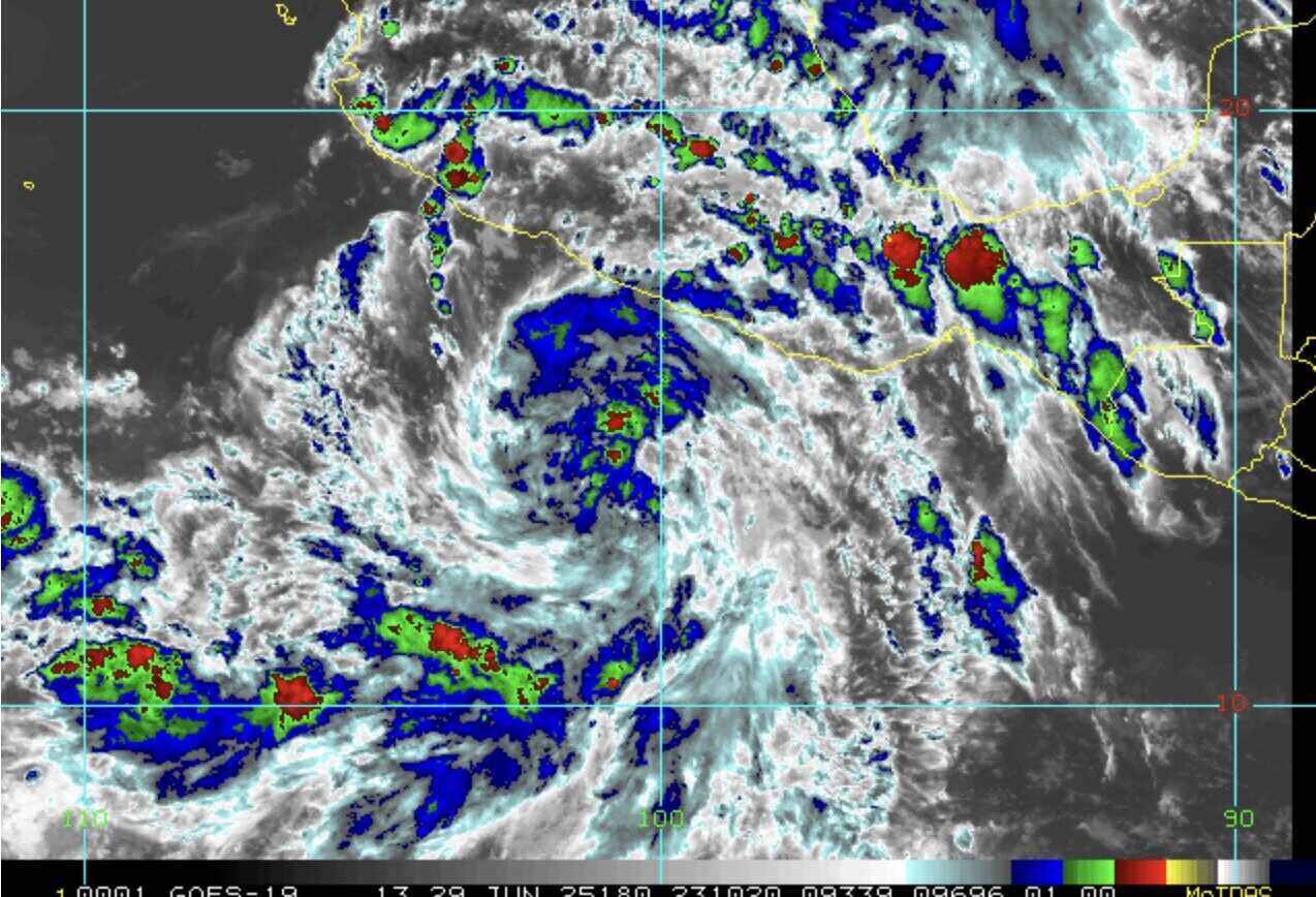 Dự báo bão Flossie sẽ đạt cường độ cực đại trong ngày 1.7. Ảnh: NOAA