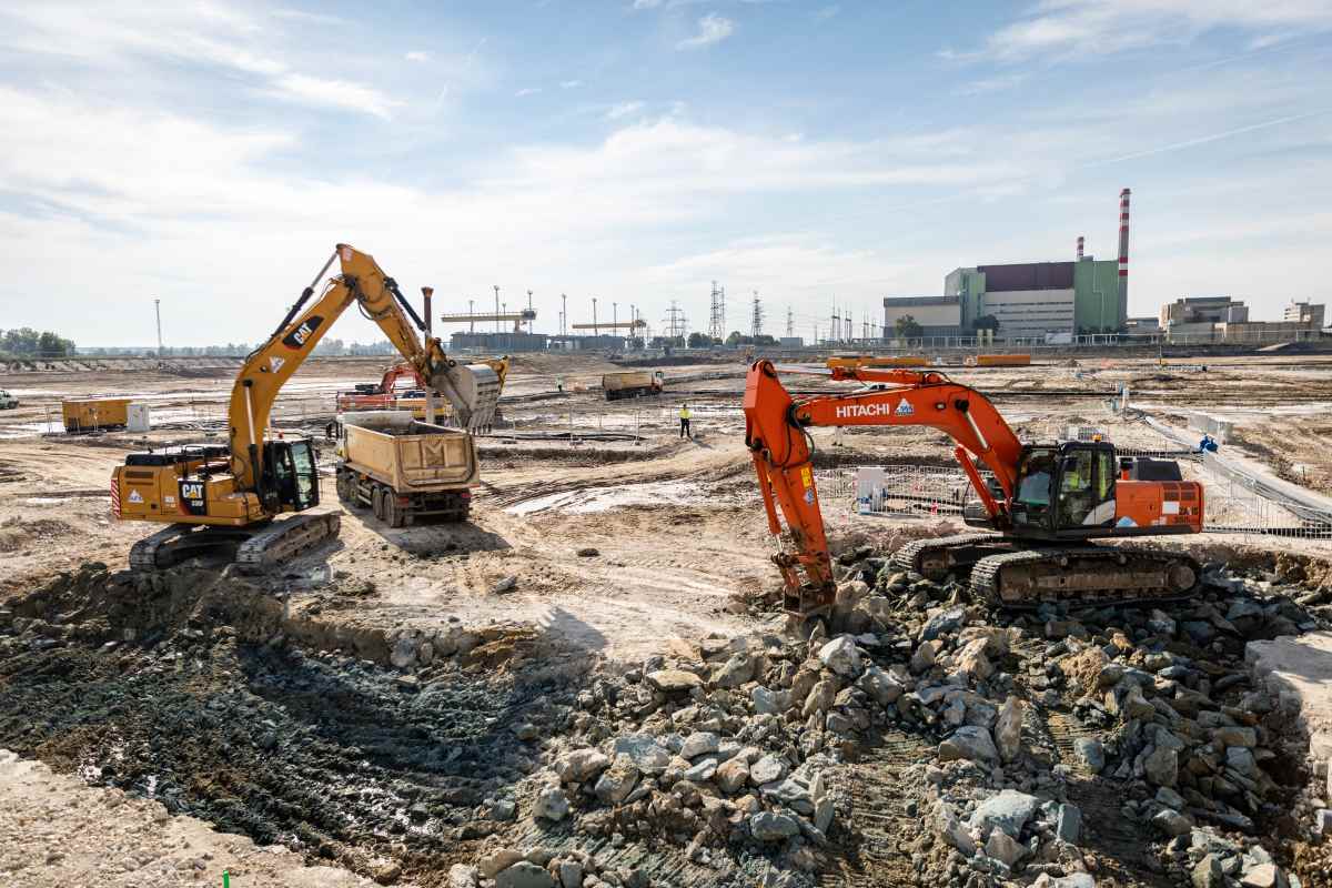 Công trường xây dựng nhà máy điện hạt nhân Paks-2, tháng 12.2024. Ảnh: Paks-2