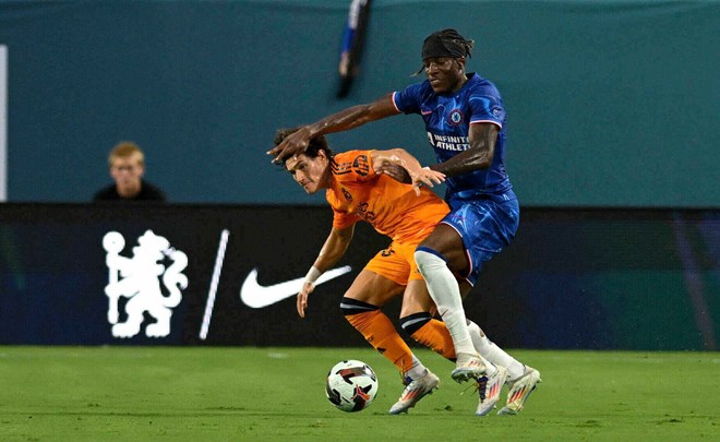 Noni Madueke sẽ là phương án giúp Arsenal tăng đáng kể chiều sâu đội hình cho hàng tiền đạo. Ảnh: AFP