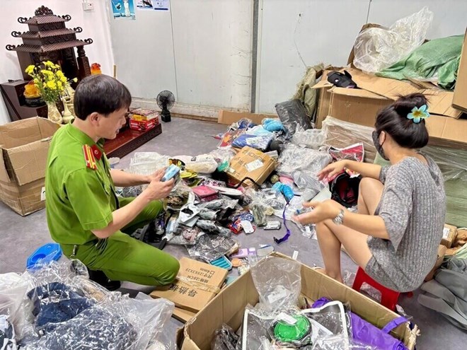 Phát hiện kho livestream chứa 3.000 sản phẩm không rõ nguồn gốc tại Lạng Sơn