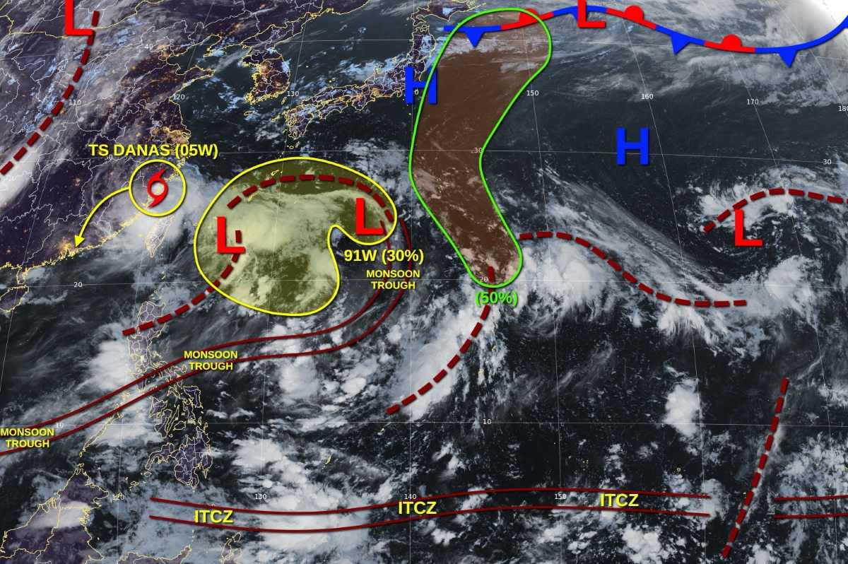 Hiện có 3 hệ thống thời tiết đang được theo dõi gần Philppines: Ảnh: JTWC
