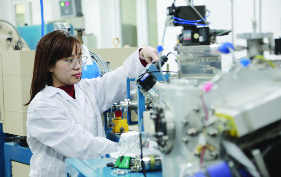 Hoạt động nghiên cứu khoa học của Đại học Quốc gia Hà Nội.