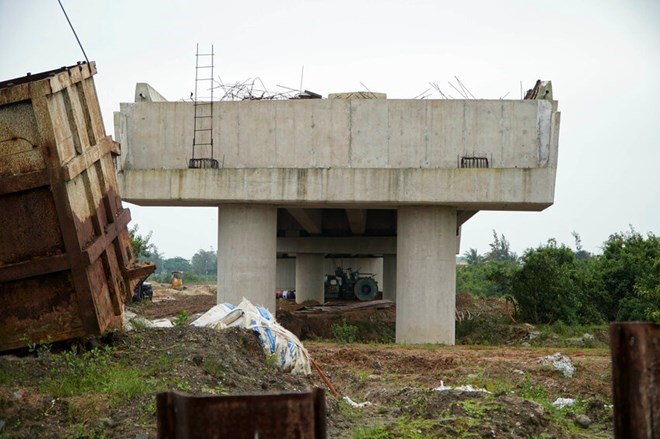 Dự án đường ven biển Dung Quất – Sa Huỳnh ở Quảng Ngãi trì trệ vì dân không giao đất