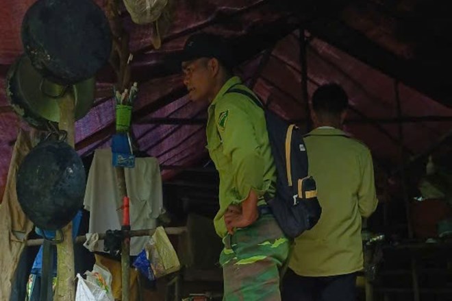 Lại phát hiện lán trại vàng tặc trong rừng phòng hộ ở Quảng Trị