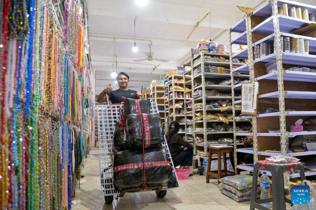 Một cửa hàng ở Jakarta, Indonesia. Ảnh: Xinhua