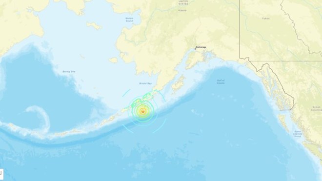 Động đất 7,3 độ rung chuyển Alaska, kích hoạt cảnh báo sóng thần
