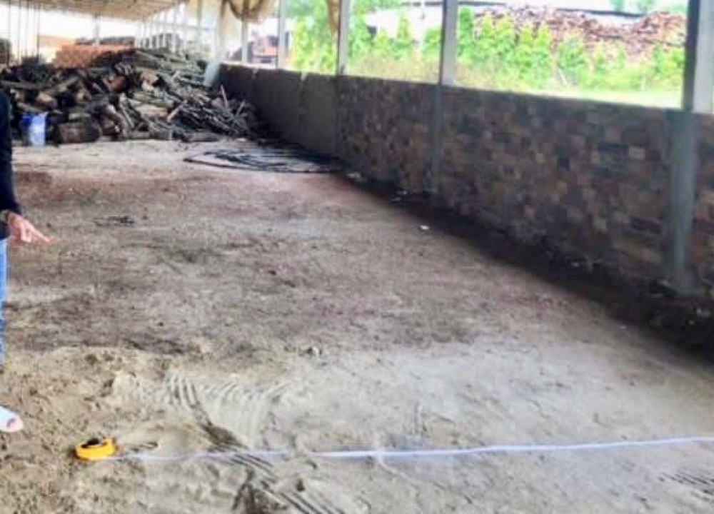 Vị trí xảy ra vụ trộm tài sản tại lò gạch. Ảnh: Công an