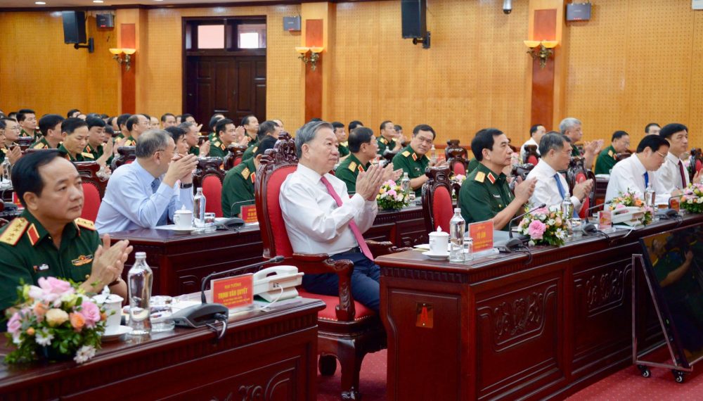 Các đại biểu dự buổi làm việc. Ảnh: Hải Nguyễn