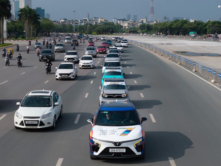 Ngày càng nhiều người dân quan tâm tới xe ôtô điện bởi yếu tố bảo vệ môi trường. Ảnh: Xuyên Đông