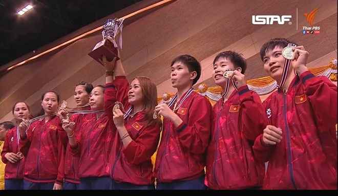 HLV cầu mây nữ Việt Nam nói về chiến thắng trước Thái Lan