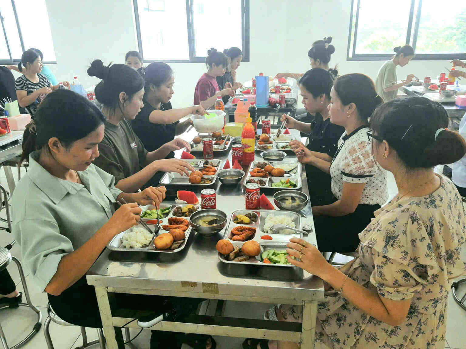 công nhân Khu công nghiệp Vĩnh Phúc (cũ) kỳ vọng vào dự án khu nhà ở xã hội. Ảnh: ĐVCC