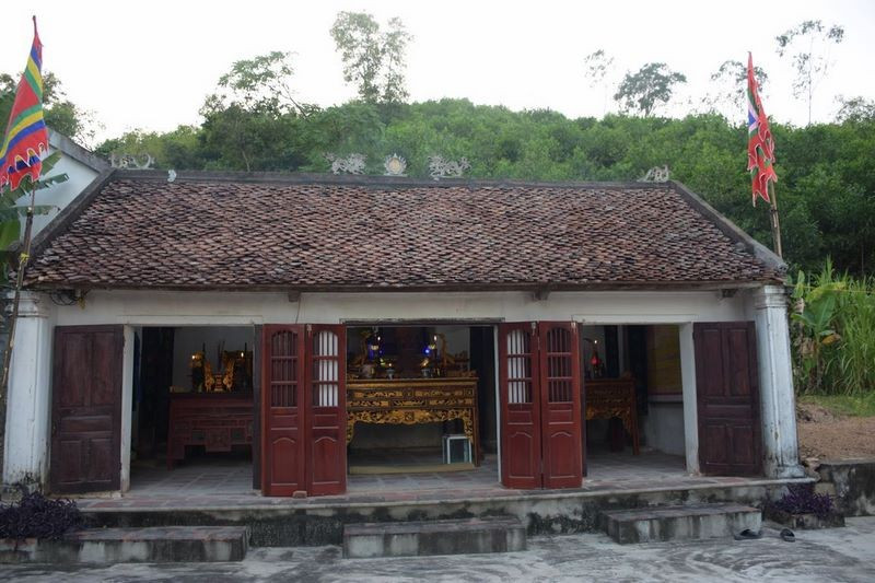 Nhà thờ họ Trần Đình nay thuộc xã Bình Minh, tỉnh Nghệ An.