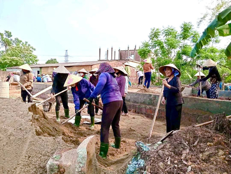 phu-nu-ha-tinh-trong-cong-tac-giam-ngheo-anh2.jpg
