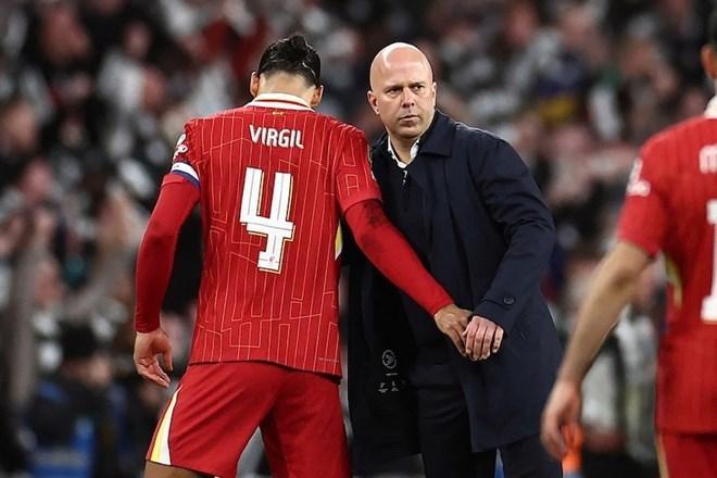 Liverpool cần một trung vệ mới để đá cặp cùng Van Dijk. Ảnh: AFP