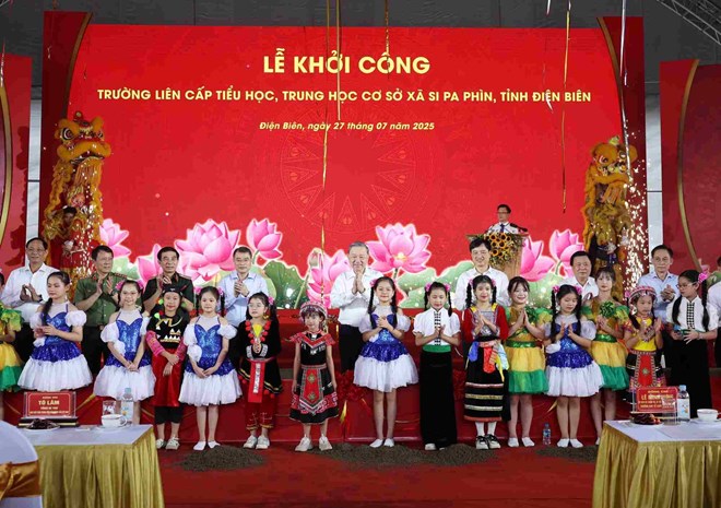 Xây 100 trường nội trú - dựng tương lai cho trẻ em vùng biên