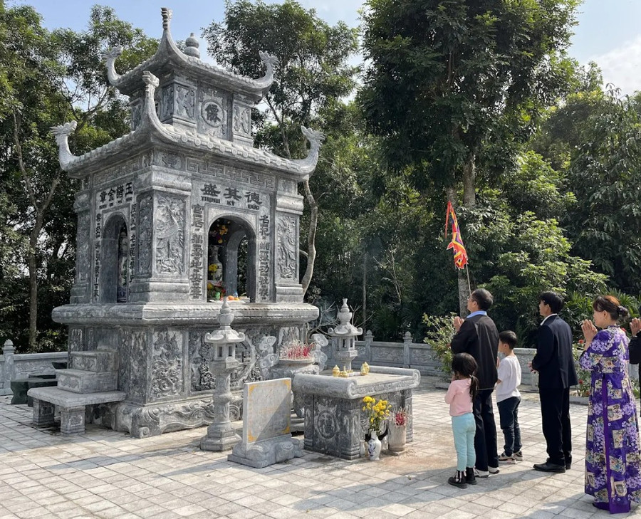 Di tích lăng mộ Thức quốc công Nguyễn Nhữ Lãm. vi-danh-si-co-cong-dau-giup-trung-hung-nha-le-2.png