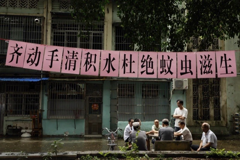 muoi-mang-virus-khien-7000-nguoi-nhiem-trung-quoc-trien-khai-uav-de-ngan-chan.jpg