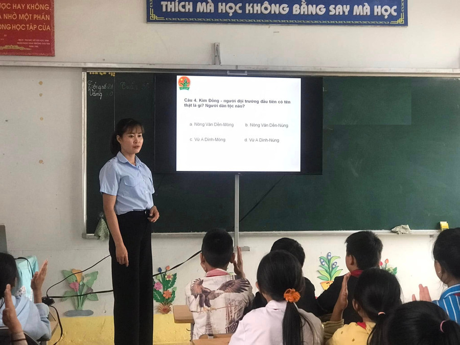 lan-gio-moi-cho-giao-duc-vung-kho-3.jpg