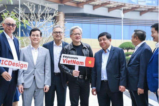 Miễn thị thực cho nhân tài quốc tế - rộng cửa đón dòng vốn và trí tuệ chất lượng cao