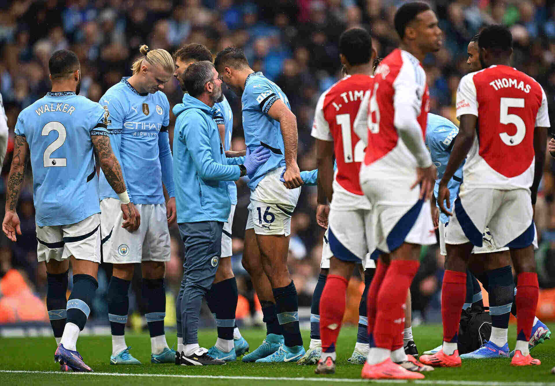 Rodri dính chấn thương nặng trong trận đấu gặp Arsenal mùa trước. Ảnh: AFP