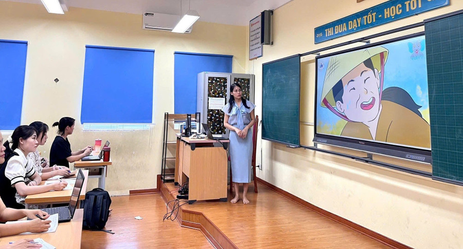 Giáo viên Trường Tiểu học Phúc Đồng tham gia tập huấn, trao đổi chuyên môn. Ảnh: NTCC chia-khoa-nang-chat-giao-duc-ben-vung-1.jpg