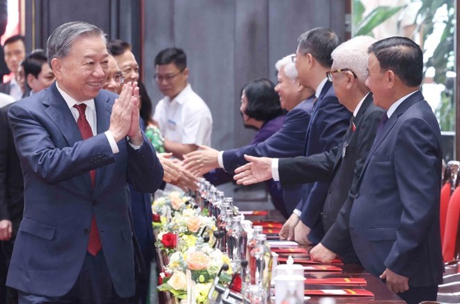 Tổng Bí thư chủ trì buổi gặp mặt các đồng chí nguyên lãnh đạo Đảng, Nhà nước