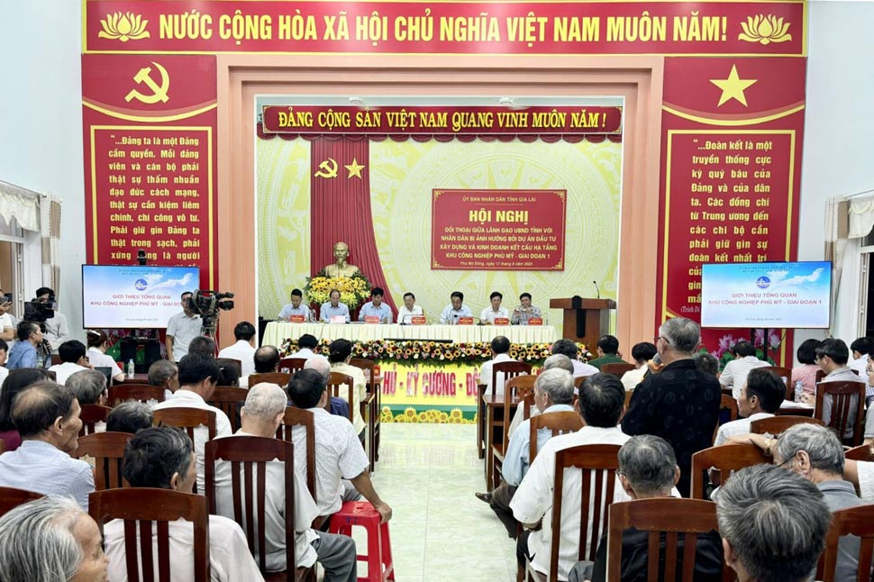 Quang cảnh buổi đối thoại. Ảnh: Cổng thông tin Gia Lai