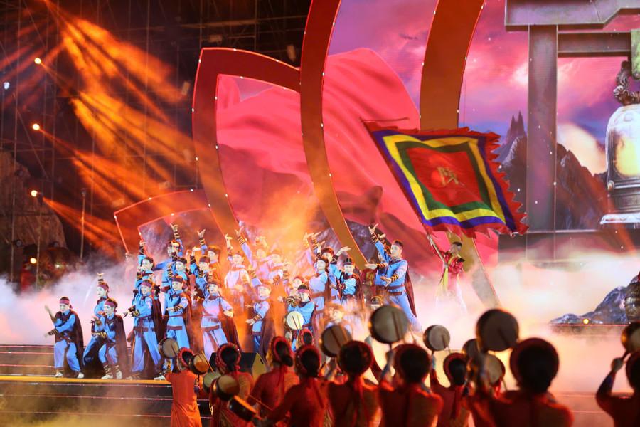 Mỗi chương là một nốt nhạc trong bản trường ca Yên Tử – nơi quá khứ và hiện tại gặp nhau, nơi di sản không chỉ được ngưỡng vọng, mà còn được tiếp nối, thăng hoa và lan tỏa tới muôn đời sau. anh-5.jpg