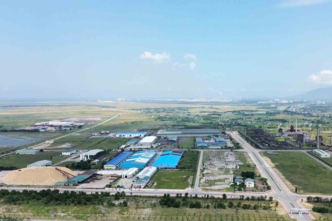 Một góc Khu Kinh tế Vũng Áng, nơi sắp triển khai Dự án đầu tư xây dựng và kinh doanh kết cấu hạ tầng khu công nghiệp Vinhomes Vũng Áng. Ảnh: Trần Tuấn