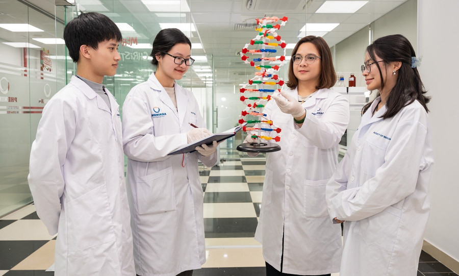 Giảng viên, sinh viên Đại học Phenikaa. Ảnh: NTCC