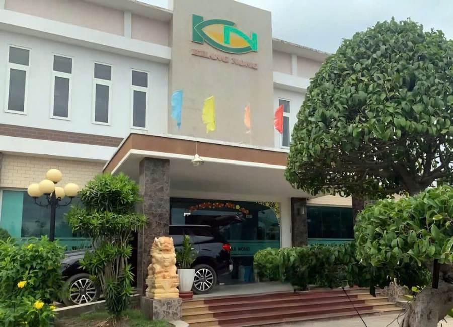 Bên ngoài Công ty Cổ phần Khang Nông. Ảnh: Lam Hồng