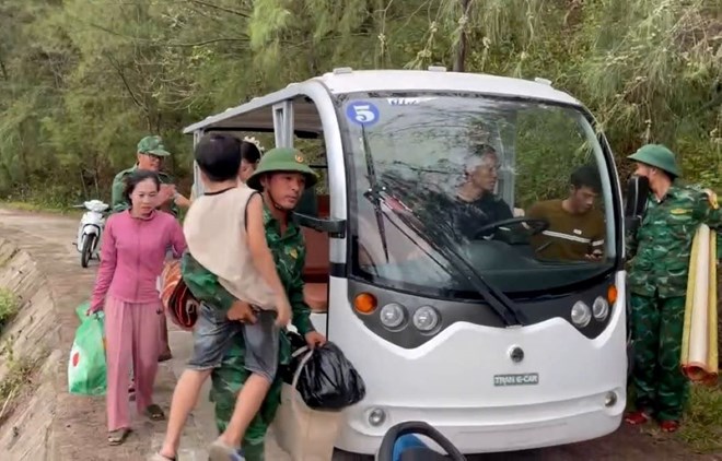 Quảng Trị đã di dời 4.139 người dân, lập 5 khu vực phòng thủ để chống bão số 5