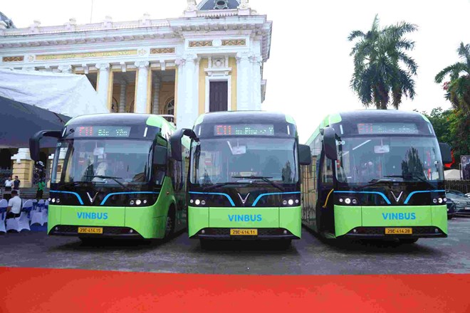 Tăng tốc chuyển đổi phương tiện công cộng sang dùng điện để xanh hóa giao thông
